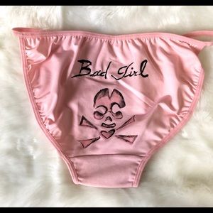 Pink string bikini panties Bad Girl skull bones M